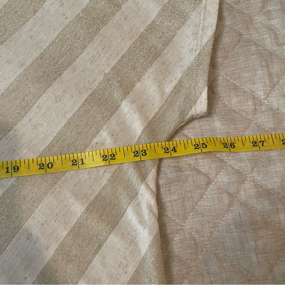 Chico’s Tan Linen Metallic Gold Diagonal Stripe V-Neck Top Chico’s size 3 / XL - Picture 10 of 11